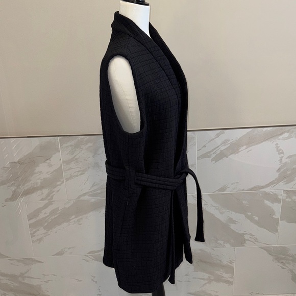 Lululemon Serene Travels Vest Size 12 Black Jacket NYC Style - Picture 6 of 12